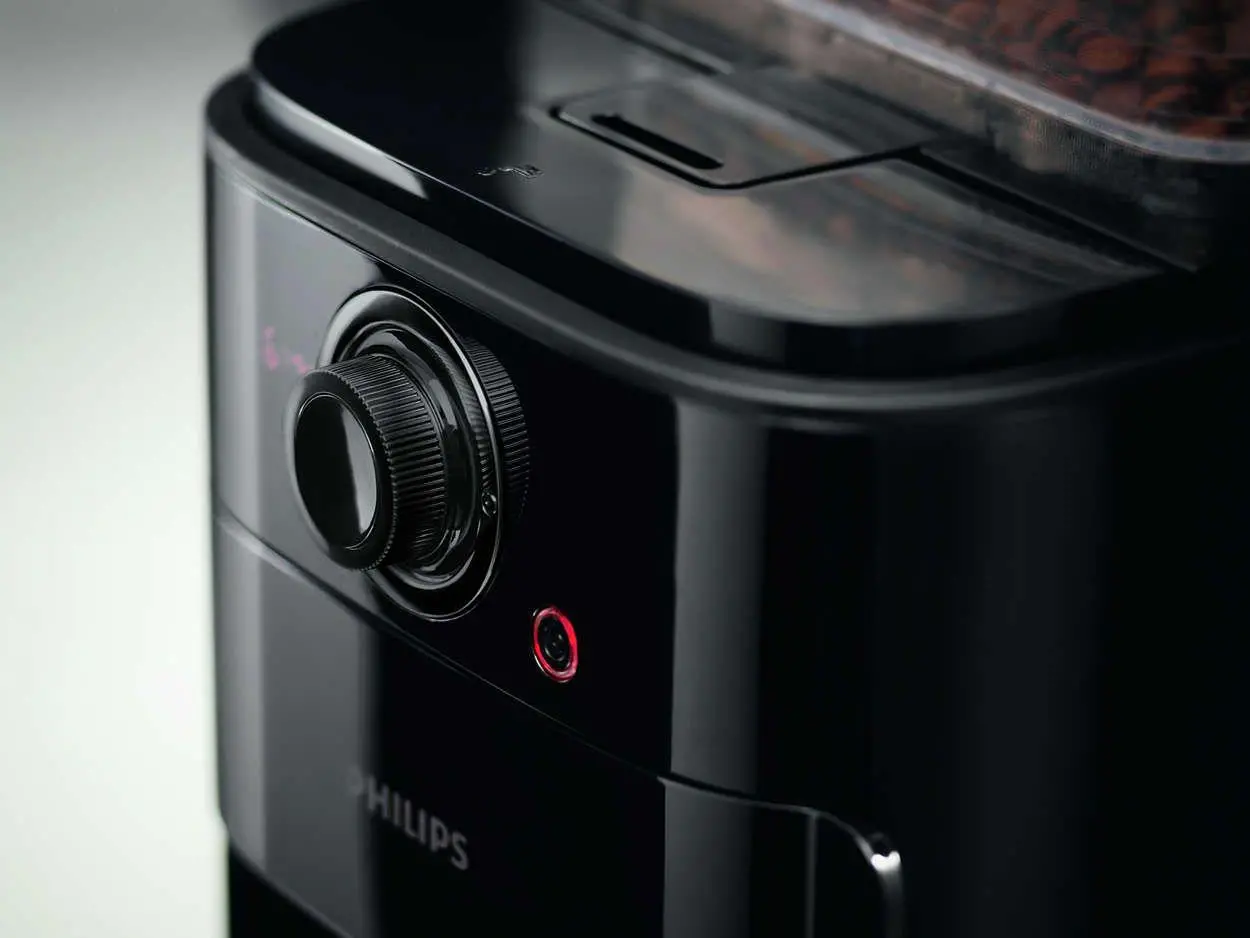 Ekspres Philips Grind & Brew HD7767/00 Młynek żarnowy