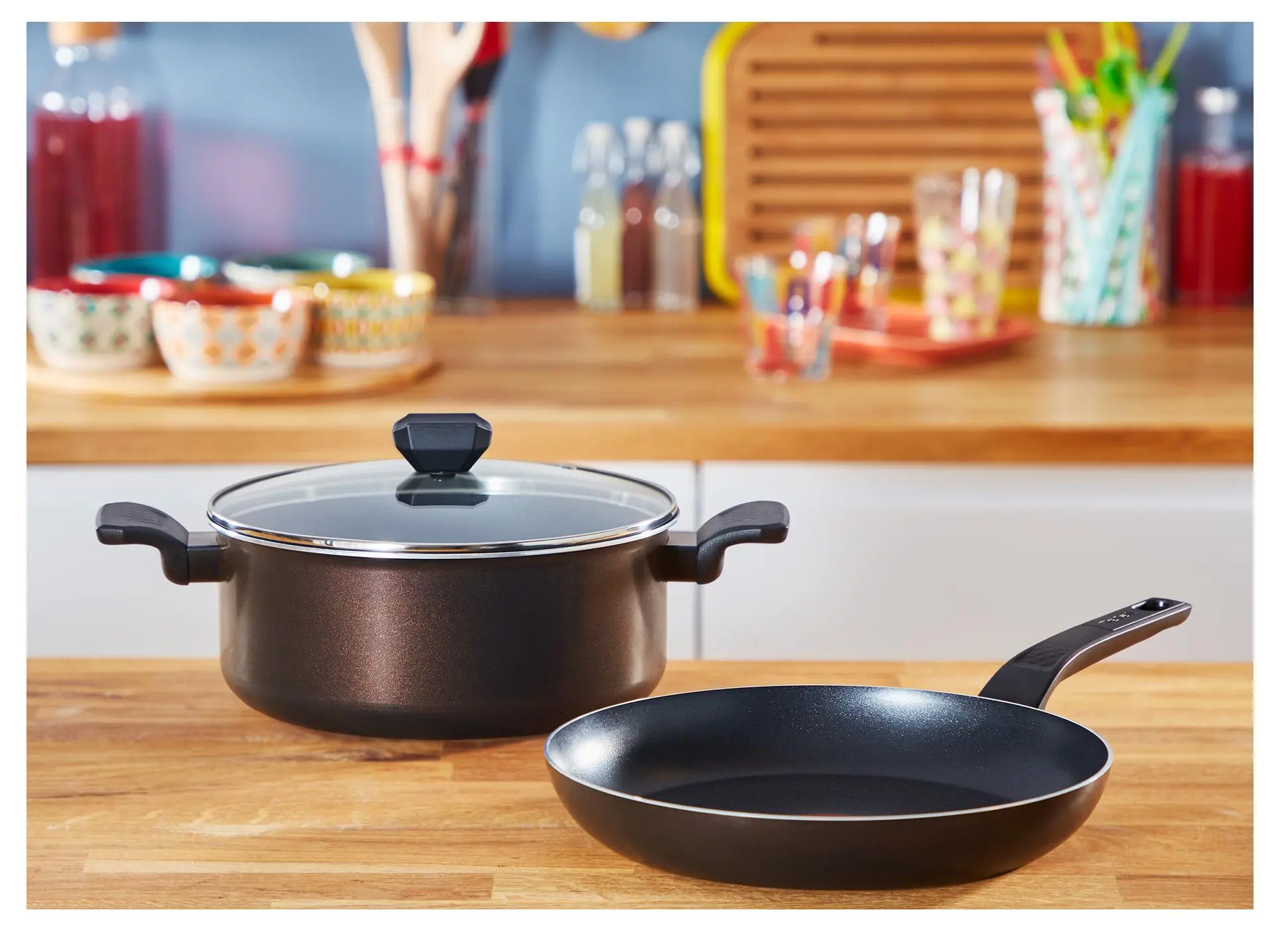 Patelnia Tefal Simply Clean B5670253 Tytanowa 20cm