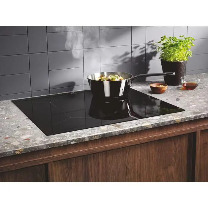 Płyta indukcyjna Electrolux Slim-fit LIL61424C 59cm