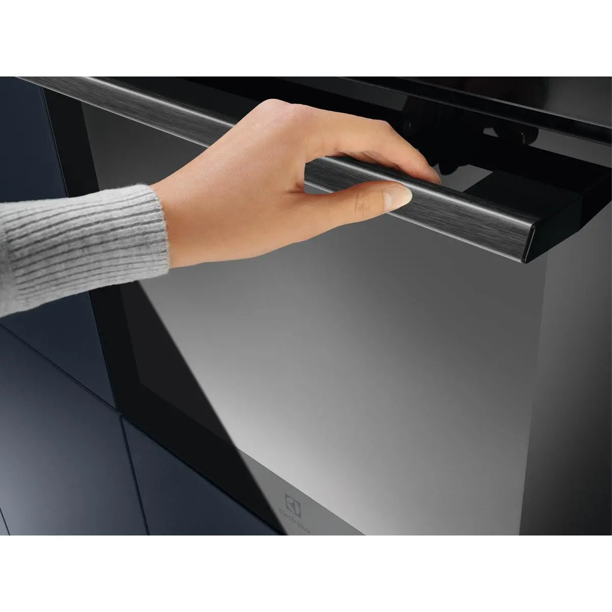 Piekarnik elektryczny parowy Electrolux 900 SteamPro EOA9S31WZ Termoobieg Termosonda Zdalne sterowanie Czarny
