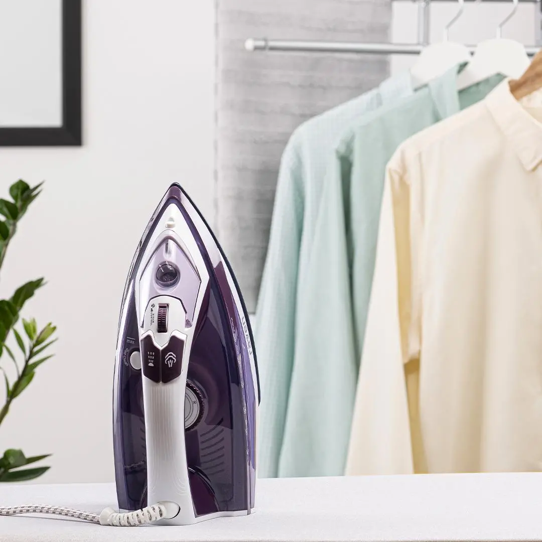 Żelazko Raven EZ005X Steam Iron 140g/min