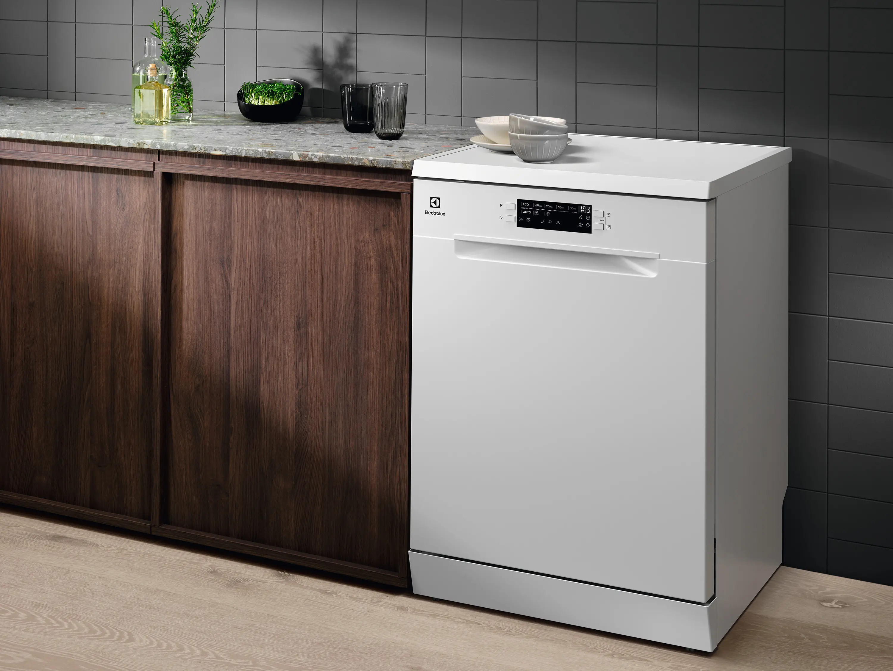 Zmywarka Electrolux 600 SatelliteClean ESM48310SW 59,6cm Automatyczne otwieranie drzwi Szuflada na sztućce