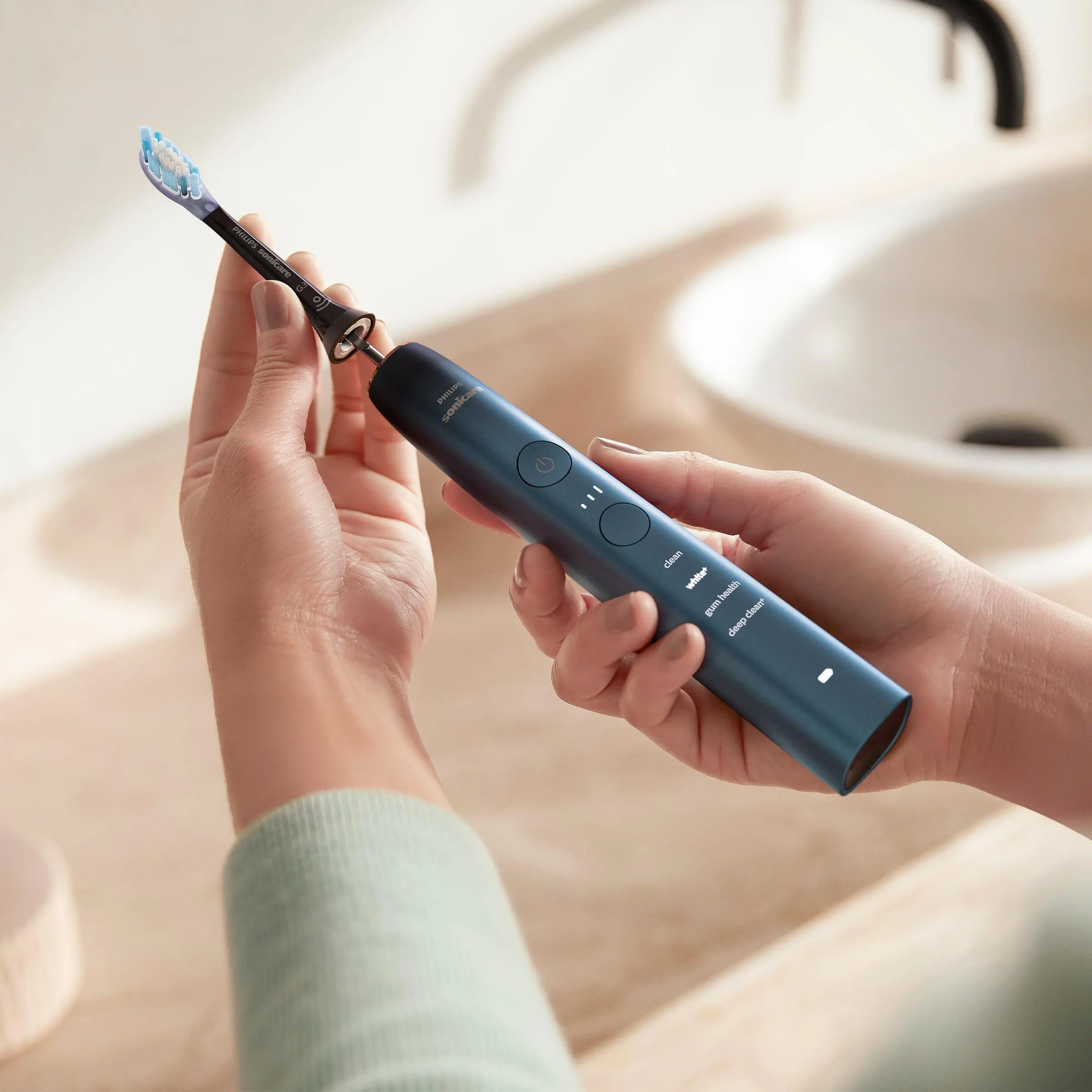 Szczoteczka soniczna Philips Sonicare DiamondClean 9000 HX9911/88