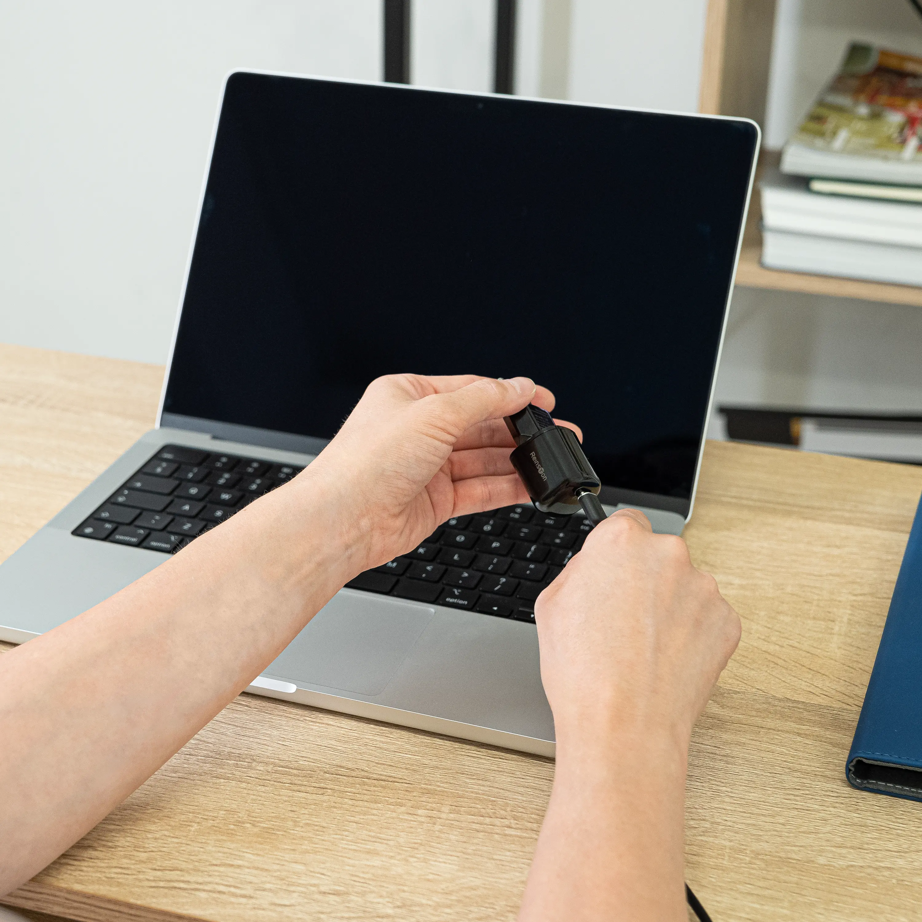 Ładowarka sieciowa Reinston ELSI016 GAN 30W USB-C Czarny