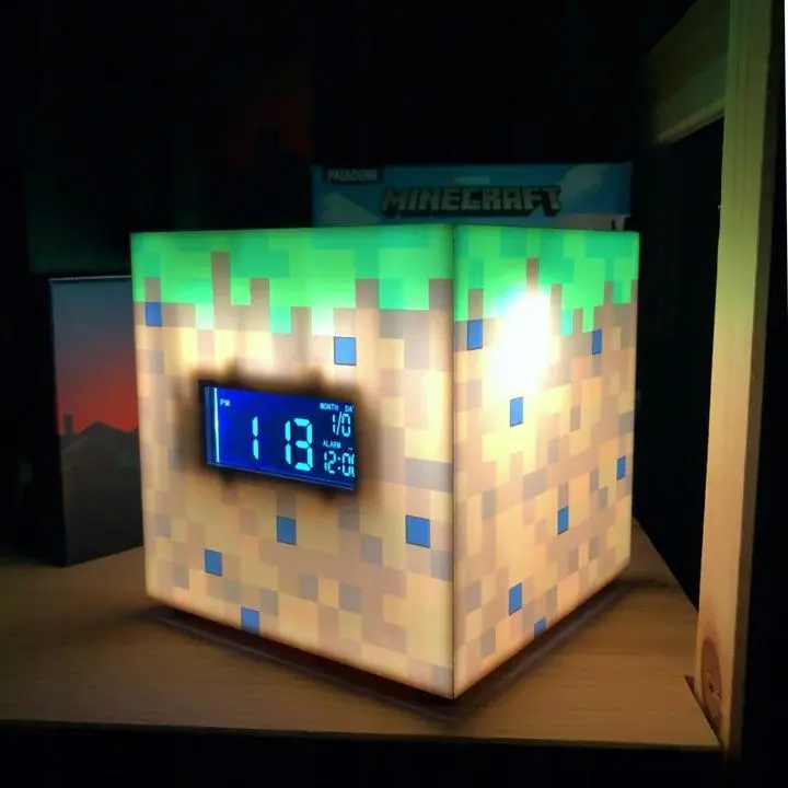 Budzik Paladone Minecraft Blok trawy