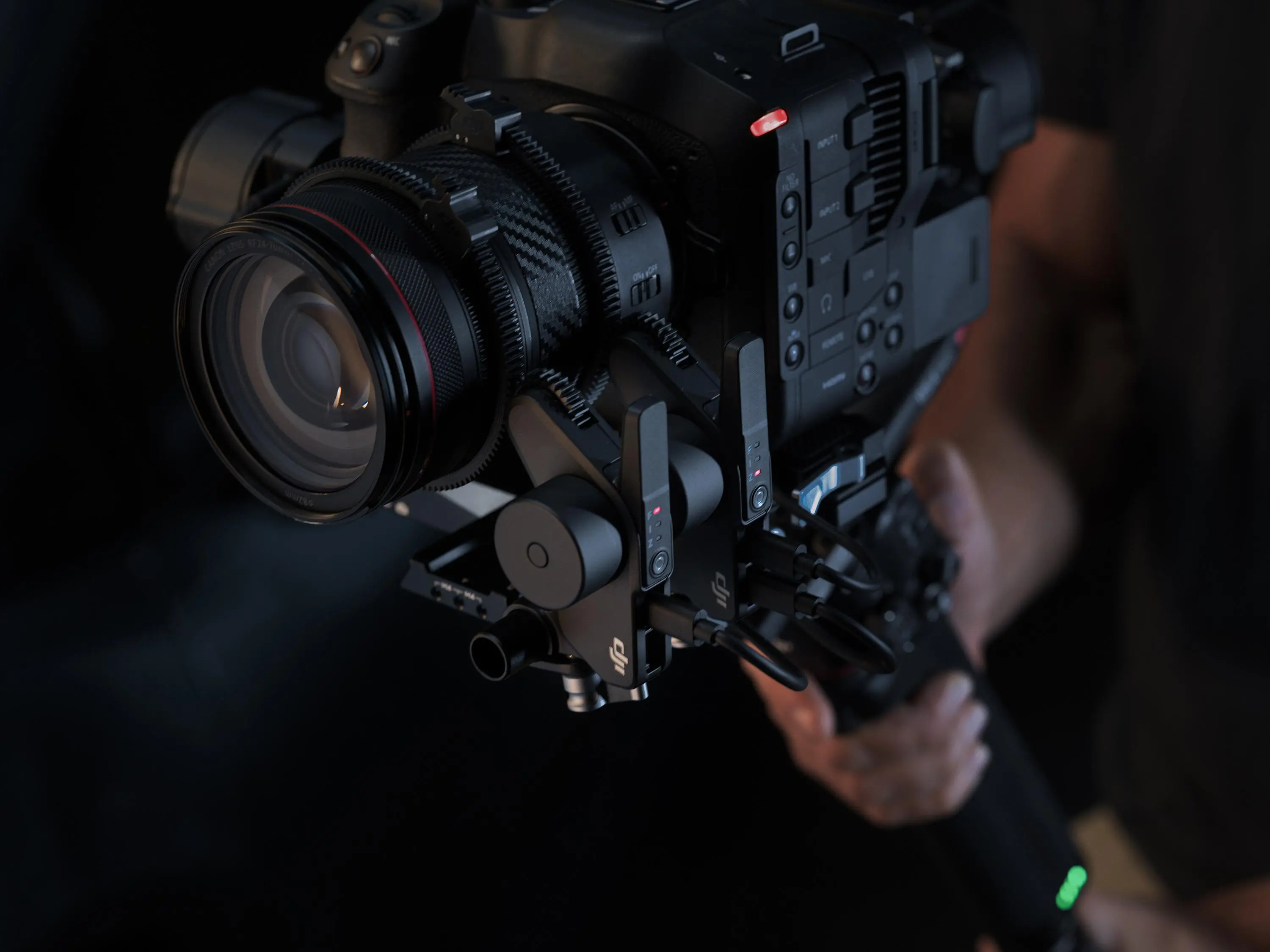 Gimbal DJI RS4 Pro Combo