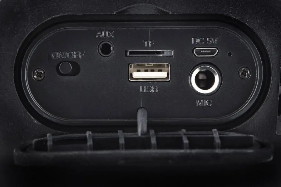 Głośnik Bluetooth Rebeltec Stage 300 35W Radio FM Czarny