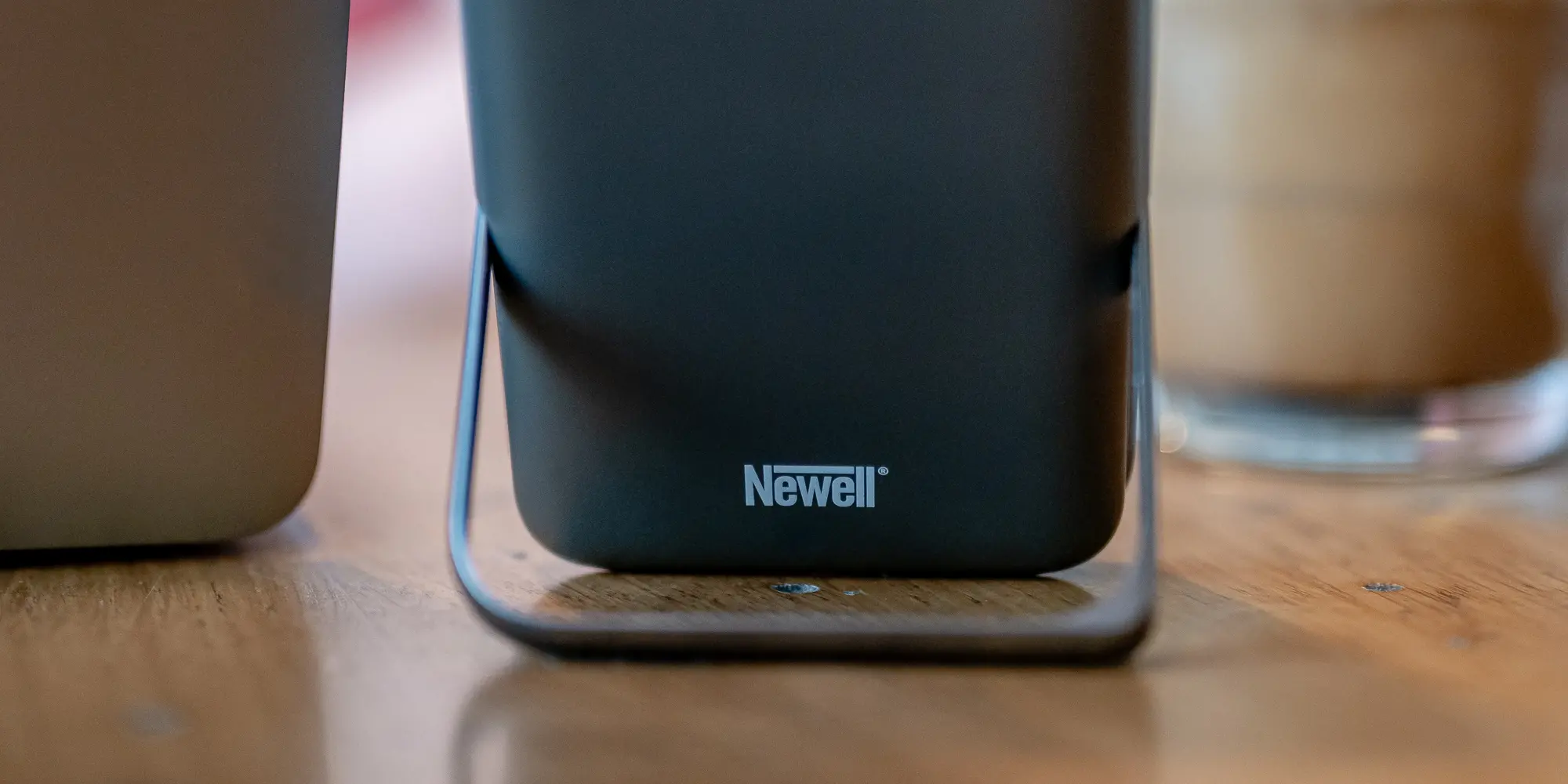 Powerbank Newell PBMS-10000 MagSafe10000mAh PD 20W Czarny