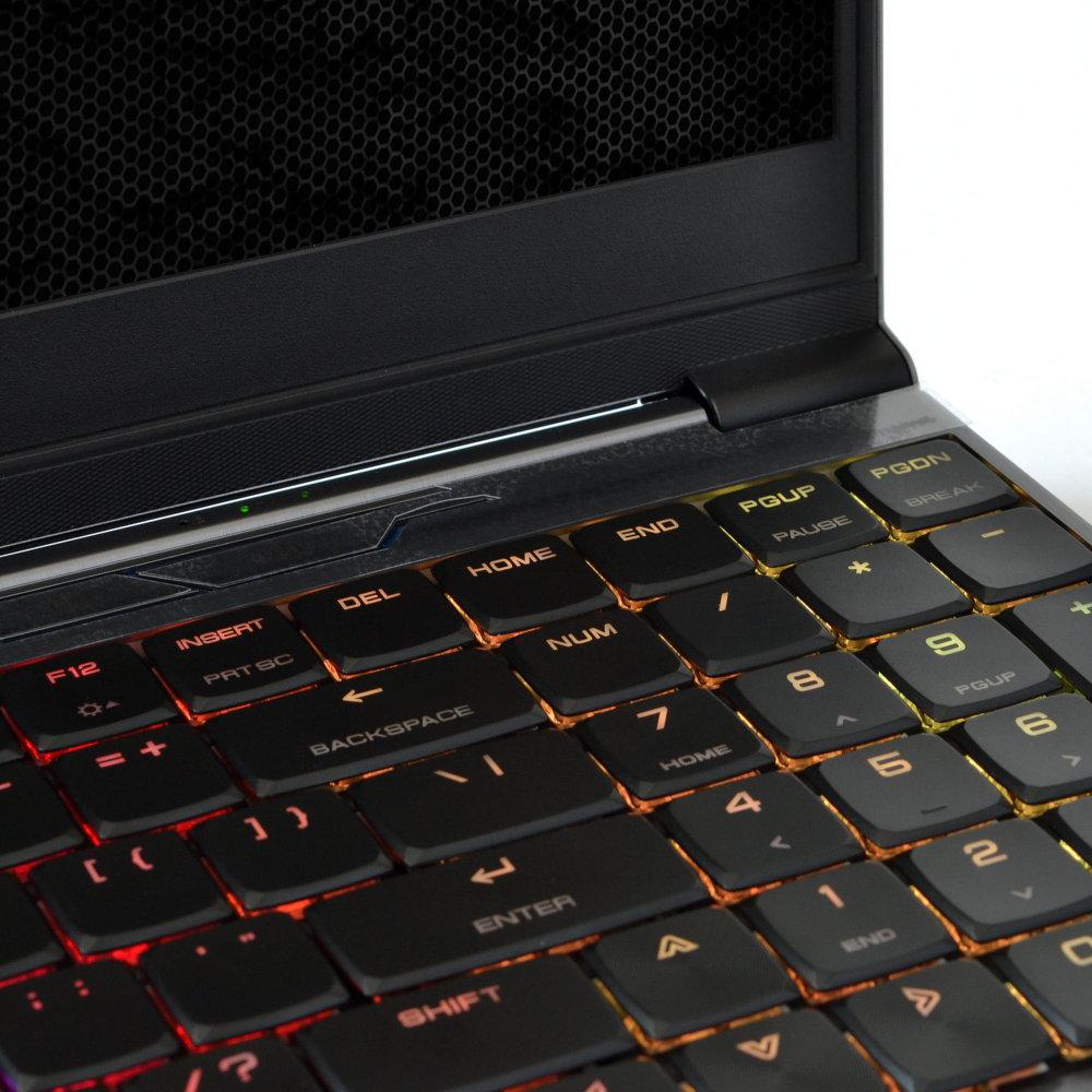 HIRO 700 15,6" - Intel® Core™ I7-8750H 8GB RAM 250GB dysk SSD - GTX1060 Grafika Win10