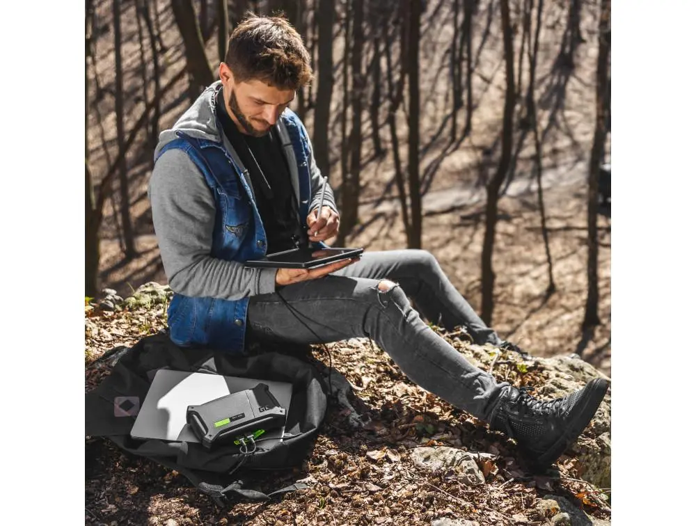 Powerbank Green Cell PowerBoost Car Jump Starter / 16000mAh 60W Czarny