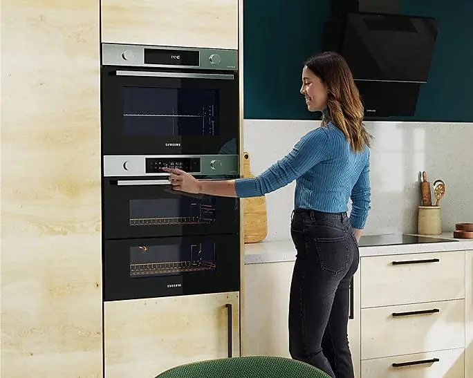 Kuchenka mikrofalowa Samsung NQ5B4513IBK