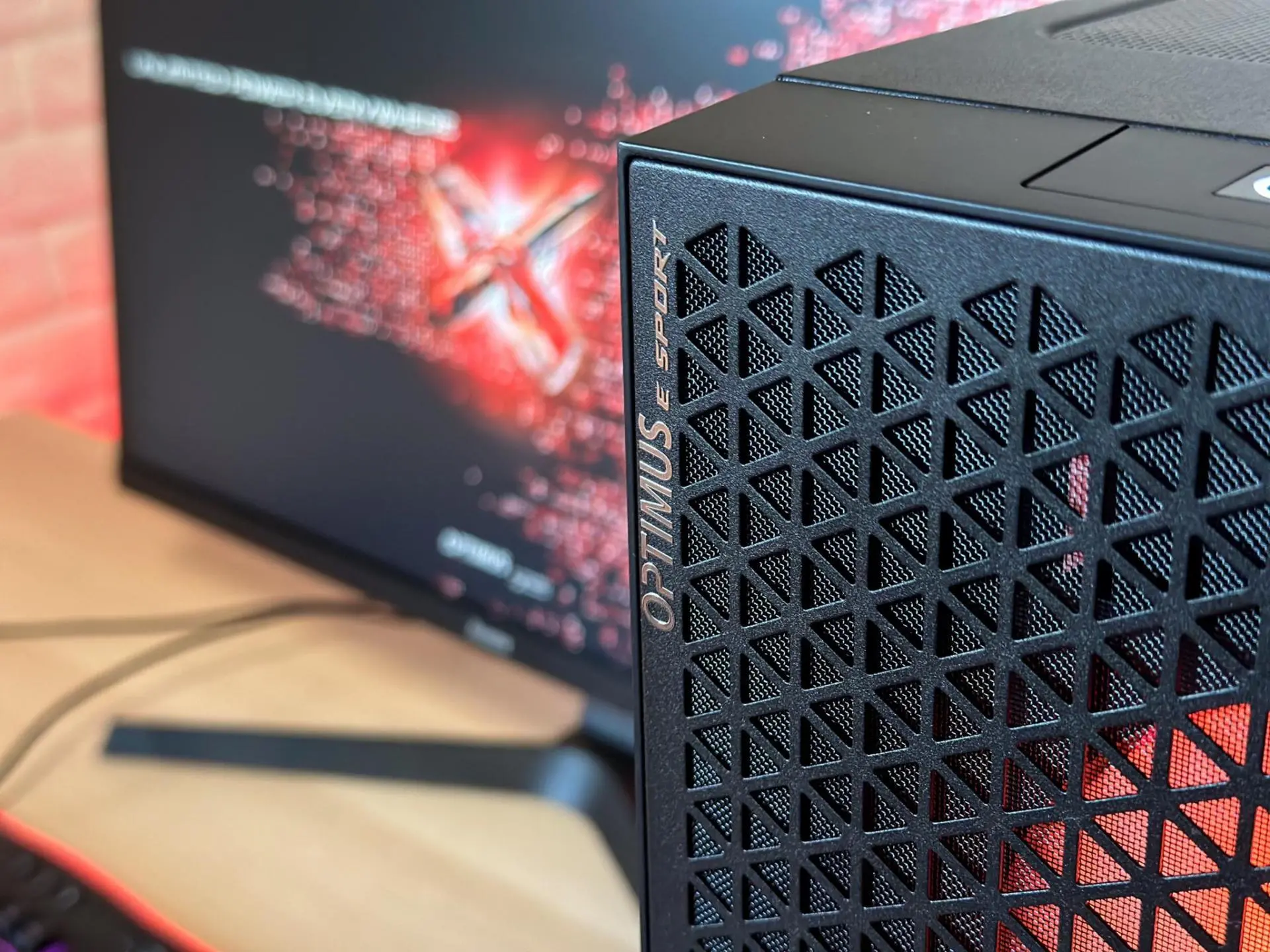 Komputer gamingowy Optimus E-Sport GA520T-CR1 R5 3600 16GB RAM 1TB Dysk SSD RX6600 Win11