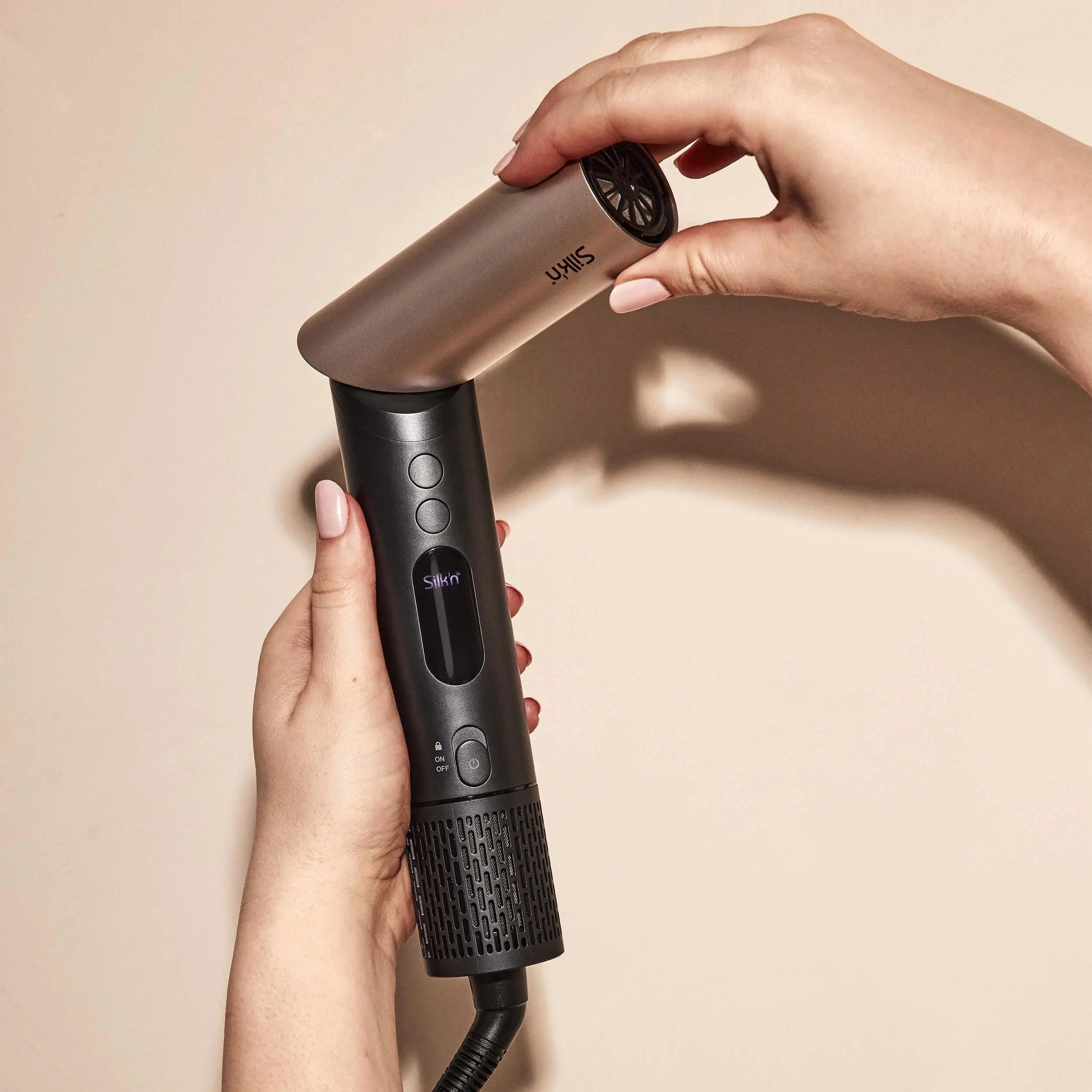 Suszarko-lokówka Silk'n SilkyAir Flex Z 1300W Zimny nawiew 4 poziomy temperatury