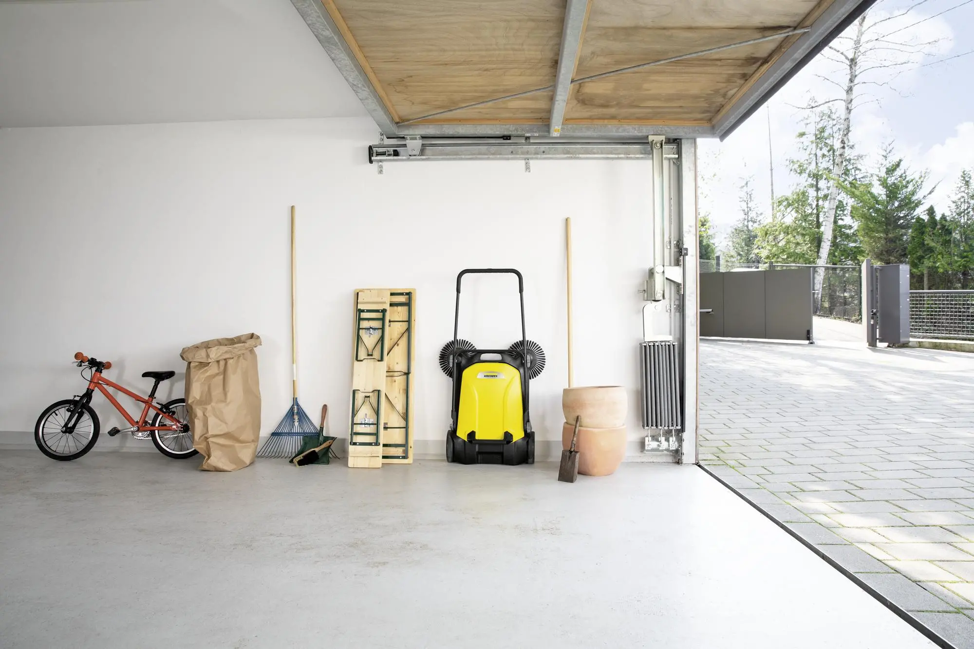 Zamiatarka Karcher S 4 Twin 2-in-1 1.766-365.0 20l 68cm 2400m2/h