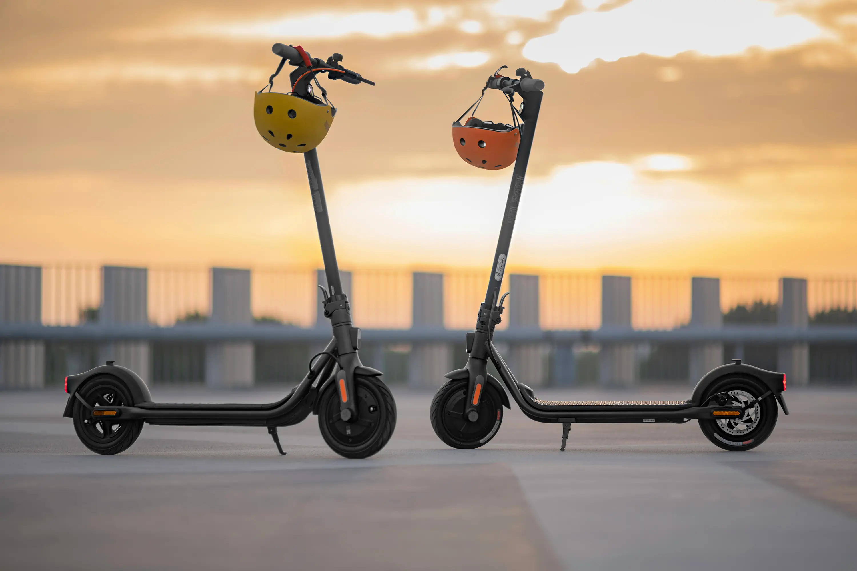 Hulajnoga elektryczna Segway F20D 250W 20km 10" Czarny