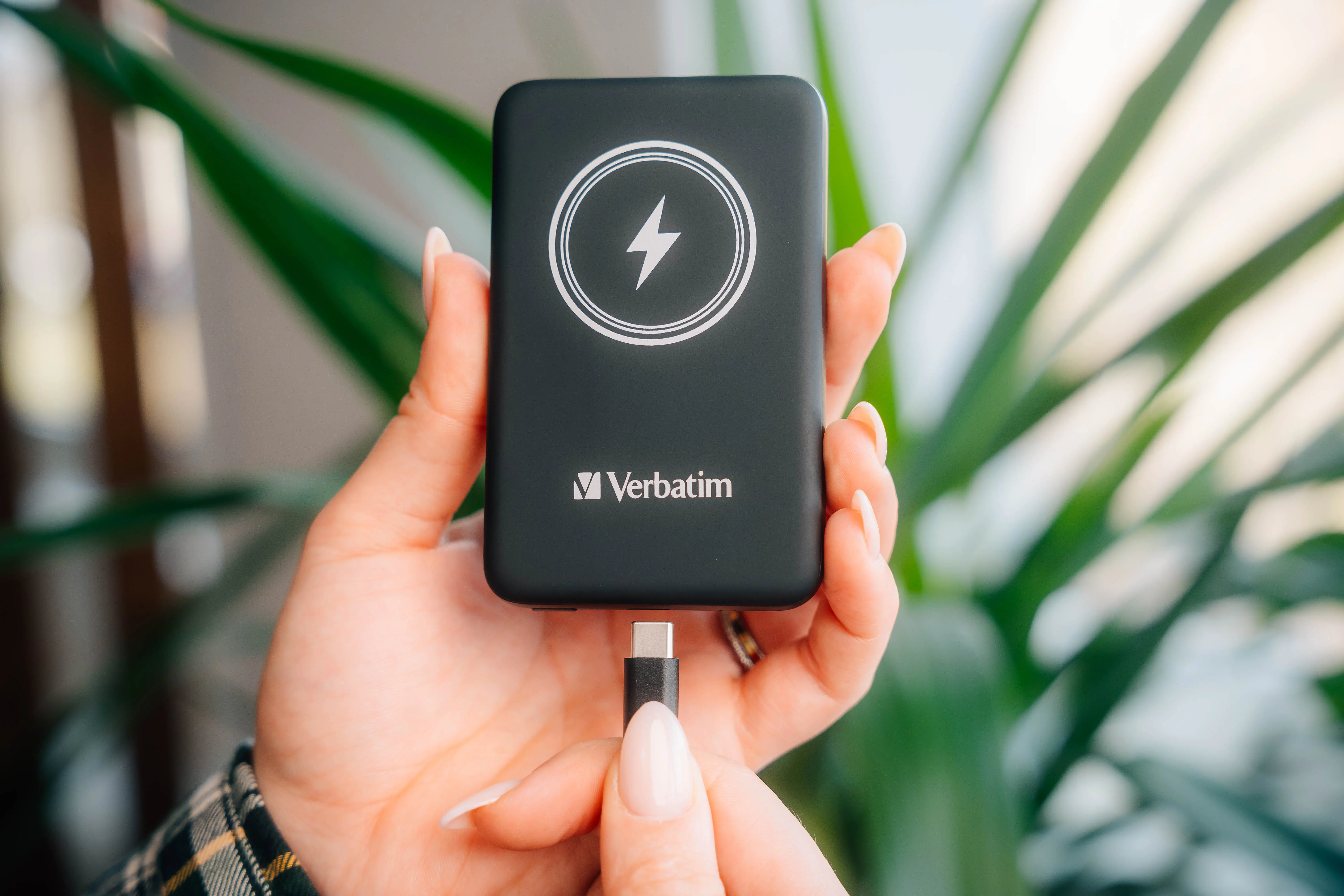 Powerbank Verbatim Charge 'n' Go Magnetic Wireless 10000mAh PD 20W QC3.0 Czarny