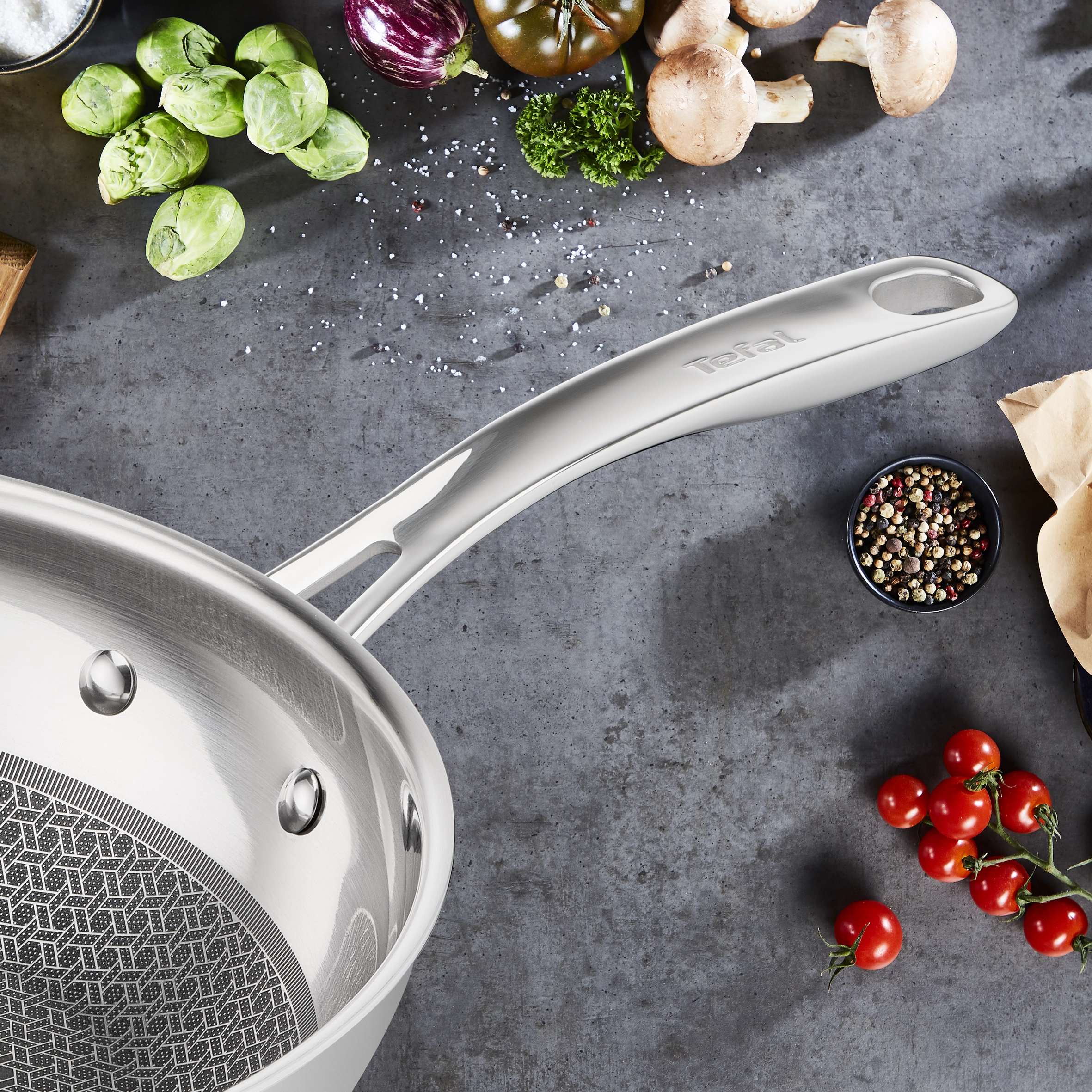 Patelnia Tefal Eternal Mesh E4970634 Indukcja Nieprzywierająca 28cm