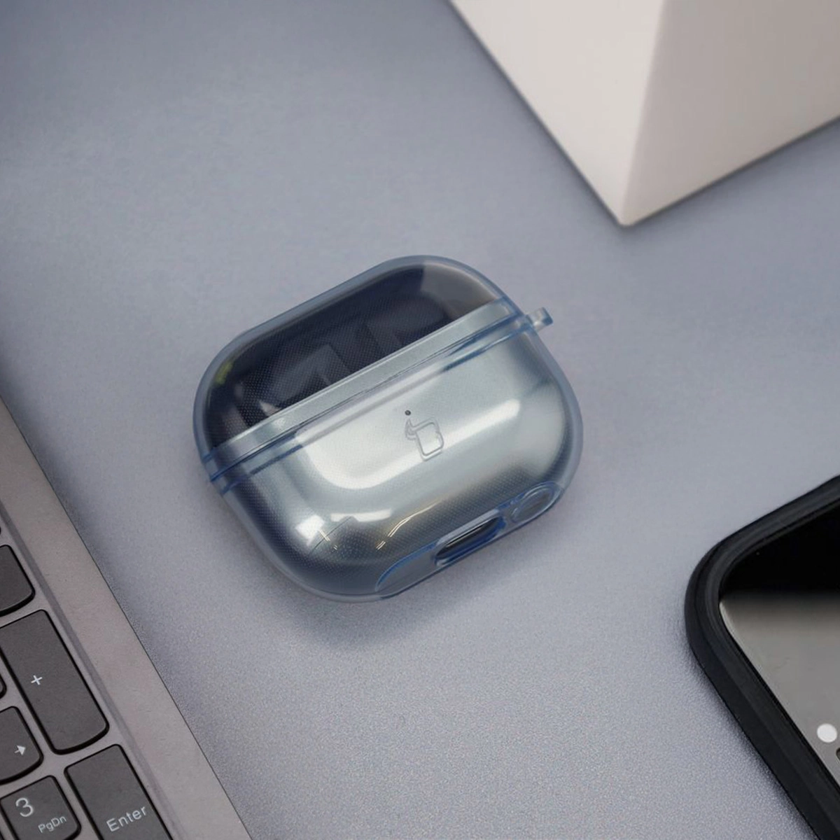 Etui na słuchawki Bizon Elastyczne z karabińczykiem do Samsung Galaxy Buds 3/3 Pro Przezroczysto-niebieski