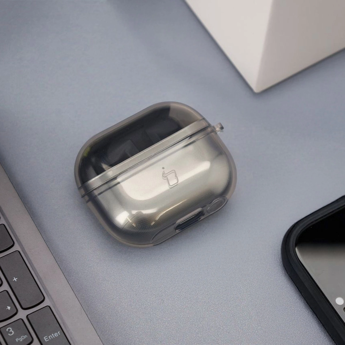 Etui na słuchawki Bizon Elastyczne z karabińczykiem do Samsung Galaxy Buds 3/3 Pro Przezroczysto-czarny