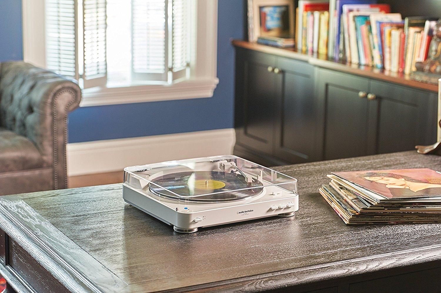 Gramofon Audio-Technica AT-LP60BT (biały)