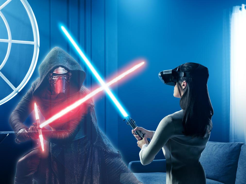 Lenovo Star Wars™: Jedi Challenges by Lenovo. Zestaw AR + figurka R2D2