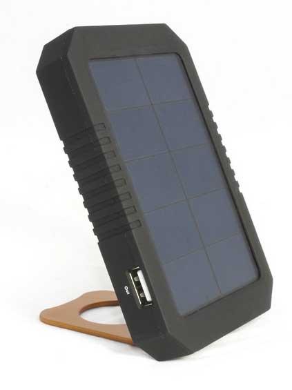 Ładowarka solarna Xtorm Magma Solar Charger 3000 AM116