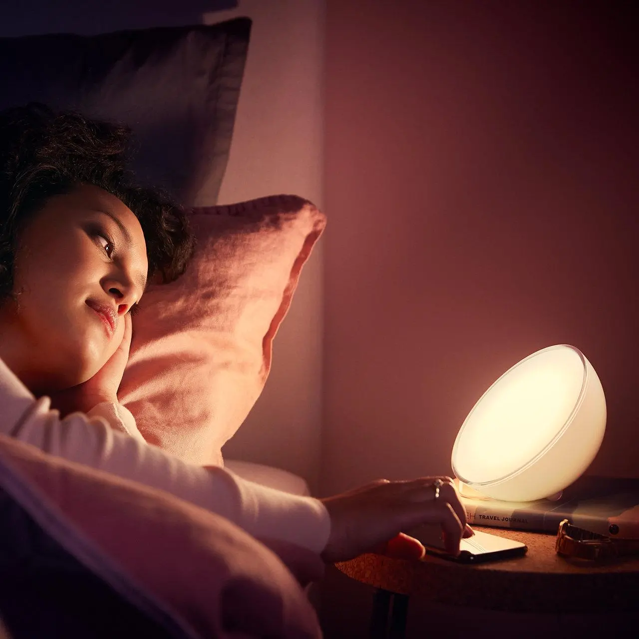 Lampa biurkowa Philips Hue Go White and Colour Ambiance