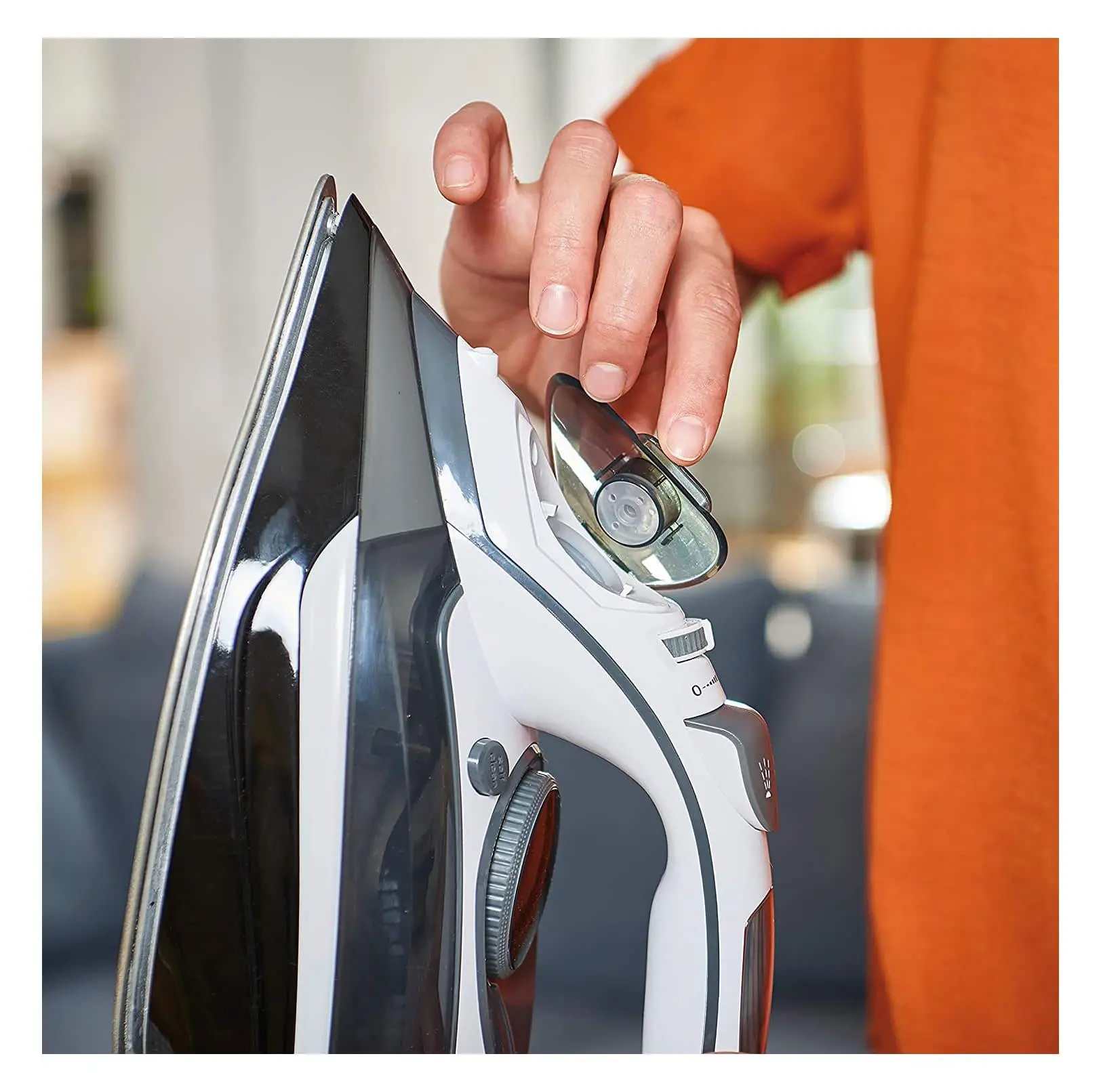 Żelazko Black&Decker BXIR2802E Anodilium 180g/min