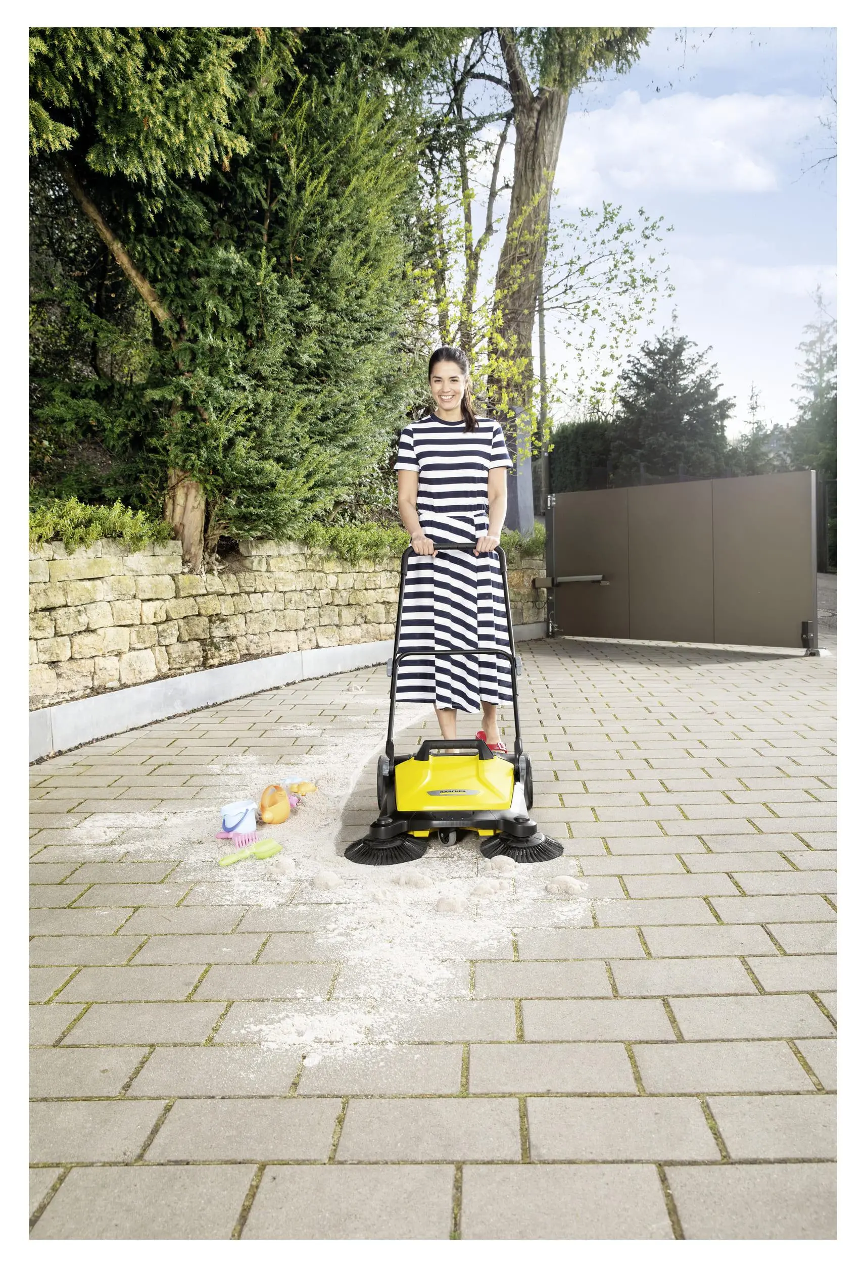 Zamiatarka Karcher S 4 Twin 1.766-360.0 20l 68cm 2400m2/h