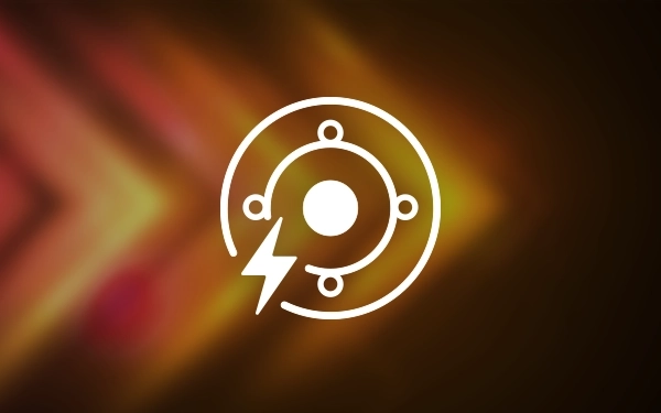 Изображение мотороллера с символом молнии, представляющим электрический привод скутера, на размытом оранжевом фоне.