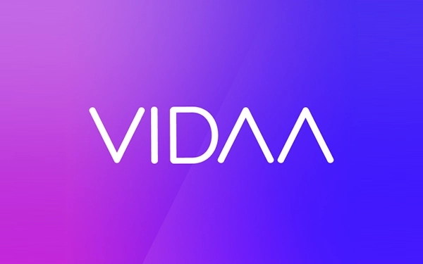 Логотип VIDAA на рожево-фіолетовому фоні – символ операційної системи Smart TV