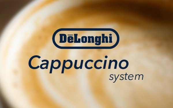 Логотип DeLonghi и надпись Cappuccino System на фоне вспененного молока.